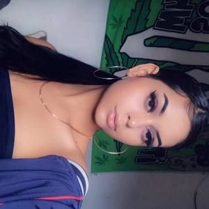 Meet your Posher, Destinee